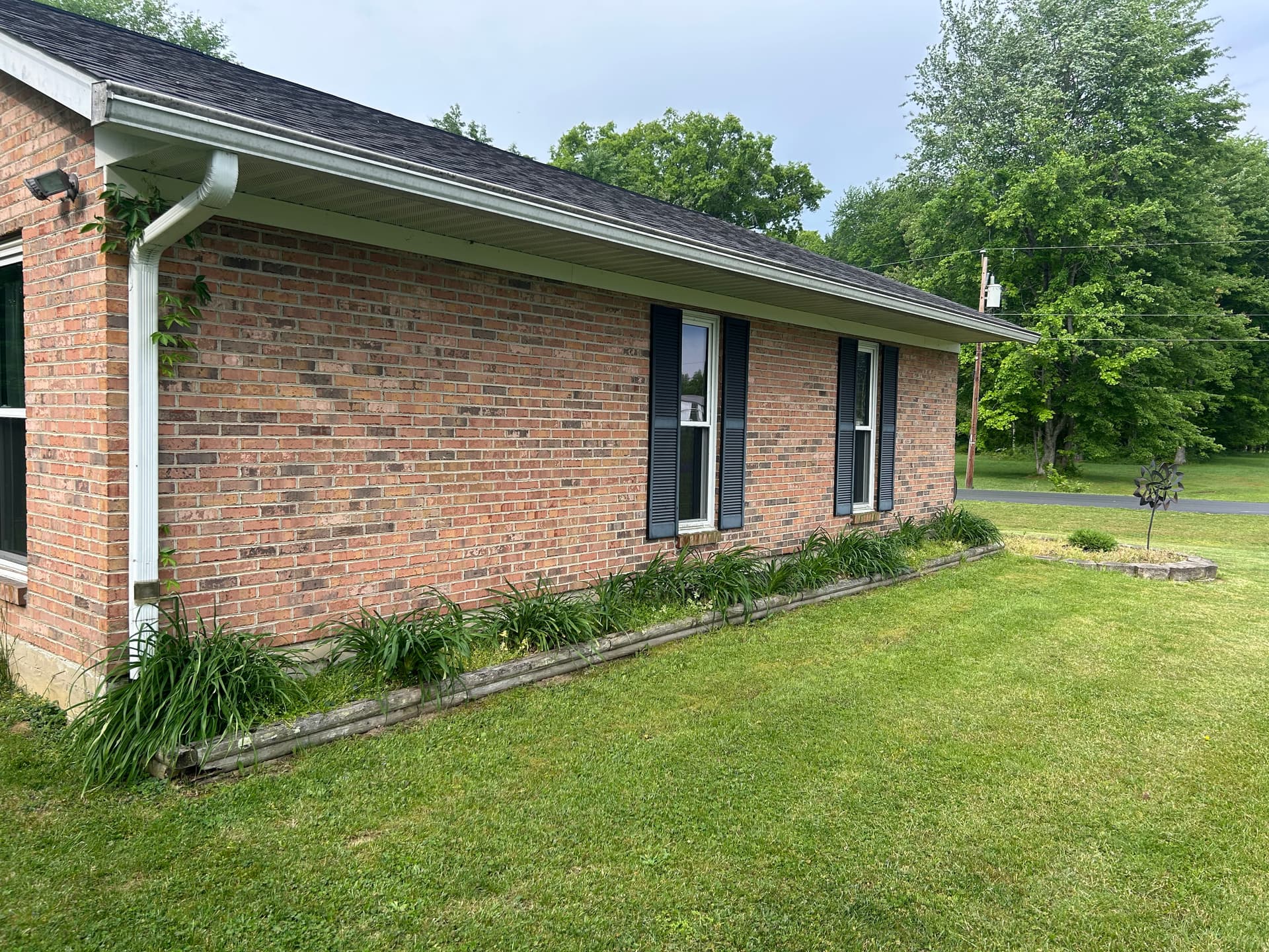 Block Wall Removal and Clean Landscape Bed Install in Batavia OH